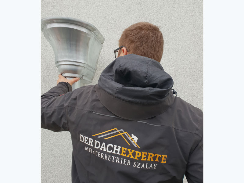 Spenglerarbeiten, Dachdecker u. Spengler, Volksschule Rohrbach, Sanierung Wasserfangkessel, denkmalgeschützt, Dachbereich, Dachdecker u.Spengler,Dachdeckerei u.Spenglerei,Mattersburg,Rohrbach,Burgenland,Niederösterreich, Wr.Neustadt,Baden,Eisenstadt